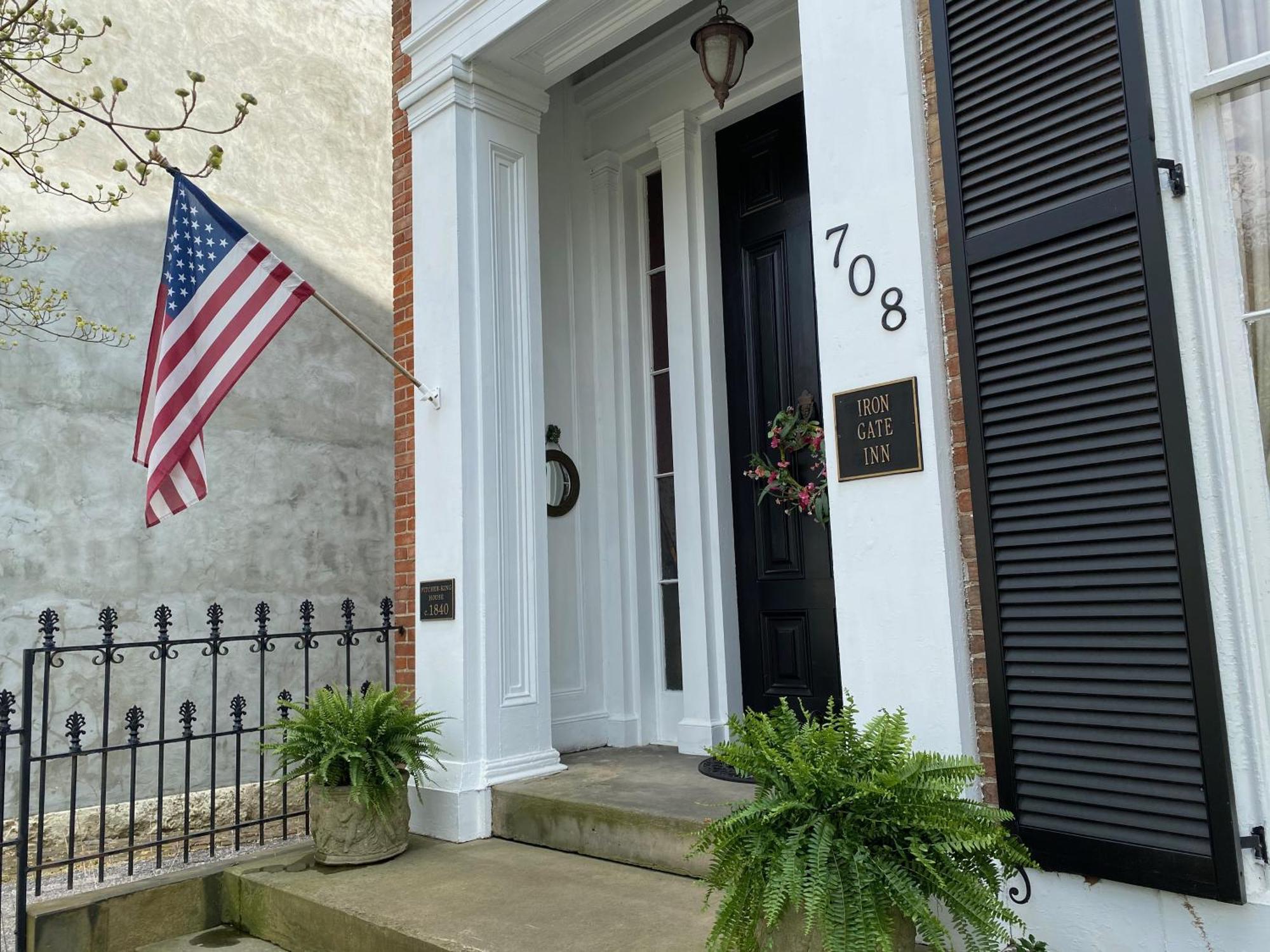 Iron Gate Inn Madison Exterior photo